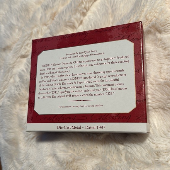 Hallmark Keepsake Ornament Lionel Train Series 1950 Santa Fe F3 Diesel NIB - Picture 2 of 2